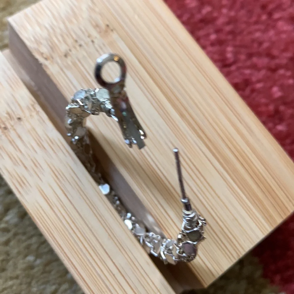 ‼️Gorgeous Silver Hoop Earrings‼️ - Picture 4 of 4